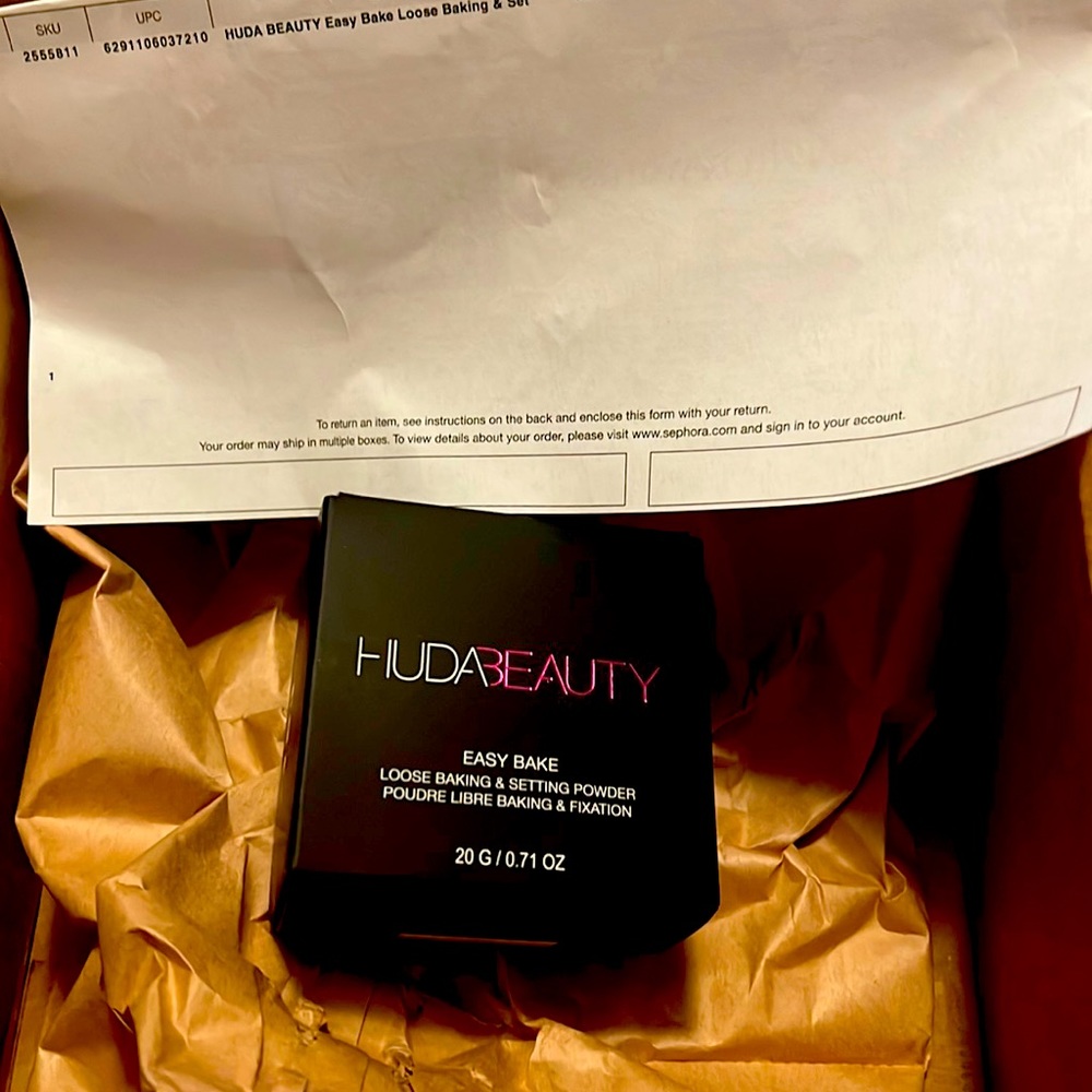 *HUDA BEAUTY CHERRY BLOSSOM CAKE LOOSE POWDER*